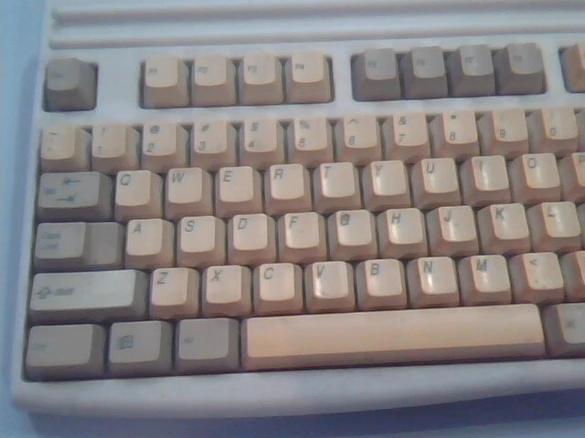 Mitsumi Keyboard KPQ-E99ZC-13 CMYKPQ6987 - vintage, working - image 2