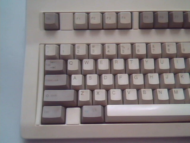 Epson Keyboard Q203A A103A-AA Seiko - C9S4D84701 - vintage, working - image 2
