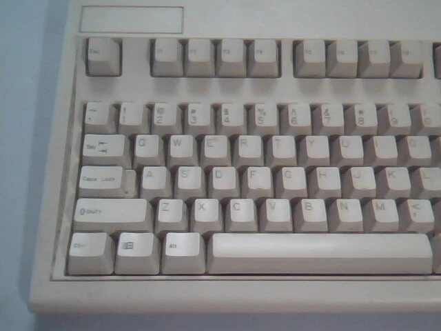 Keytronic Keyboard PS/2 E03600QLPS2-C - vintage, working - image 2