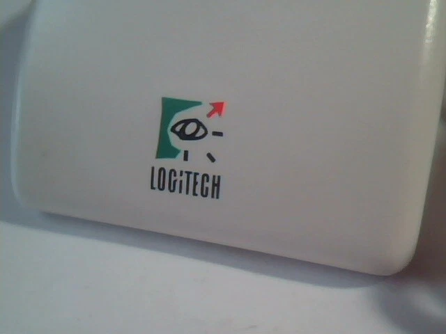 Vintage Logitech Mouse CC-93-9F DZLCC 9-pin serial connector 3-button - Working - image 2