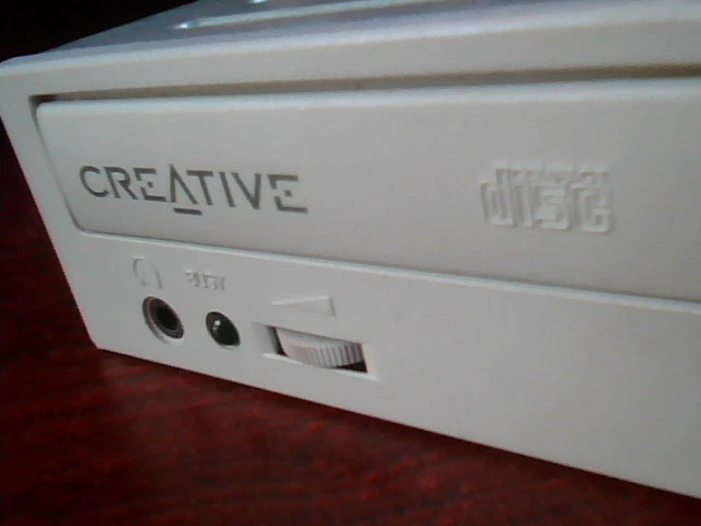 Creative CD Drive 52X CD5233E 5001030000001 QC-pass — image 2