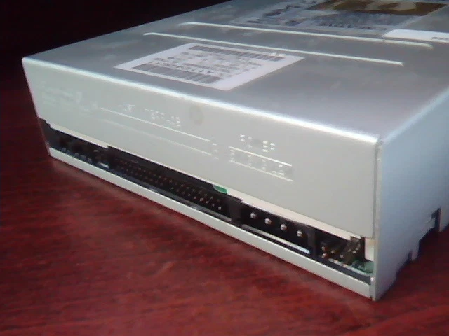 Creative CD Drive 52X CD5233E 5001030000001 QC-pass — image 5