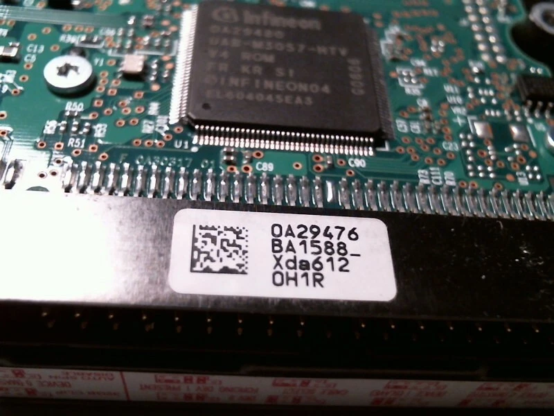 IDE Hard Disk Drive Hitachi Deskstar HDT722516DLAT80 0A31332 164GB BA1769 - image 4