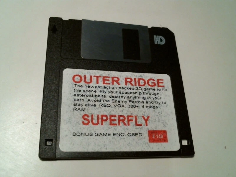 Vintage Superfly Outer Ridge 3D game spaceship - 3.5" floppy disk
