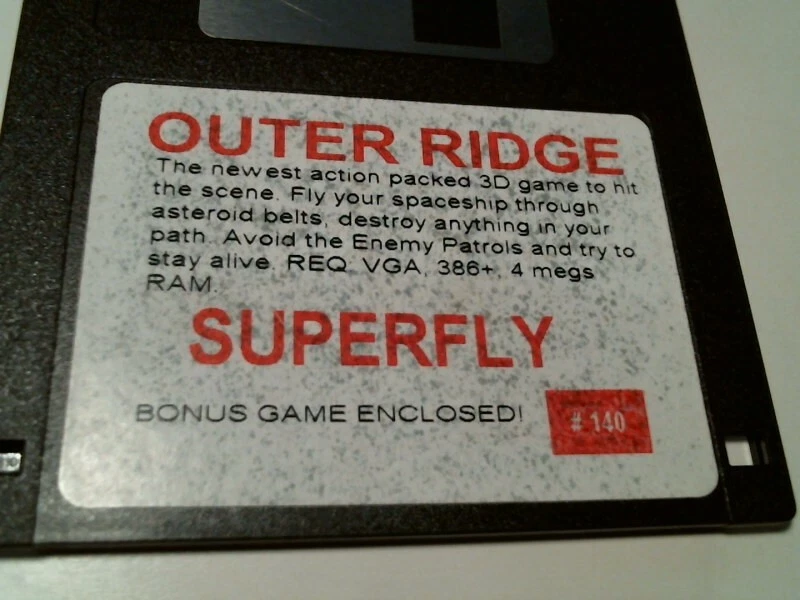 Vintage Superfly Outer Ridge 3D game spaceship - 3.5" floppy disk - image 2