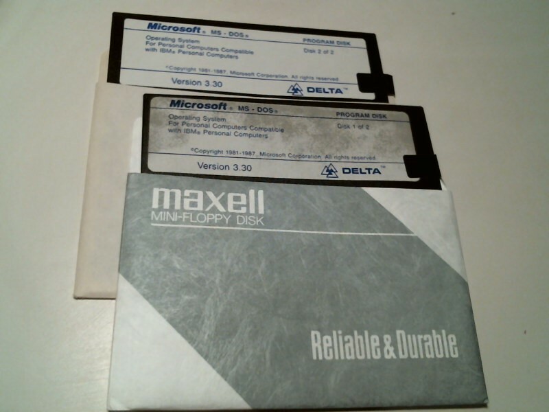 Microsoft MS-DOS Version 3.30 operating system IBM Delta- 5.25" floppy disks