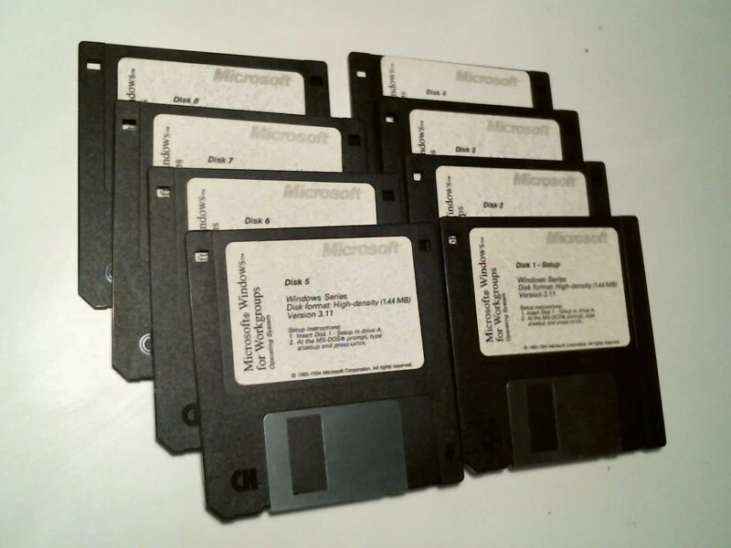 Microsoft Windows Workgroups Operating Systems Version 3.11 - 3.5" floppy disks