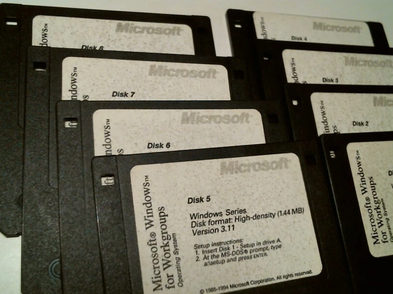 Microsoft Windows Workgroups Operating Systems Version 3.11 - 3.5" floppy disks - image 3