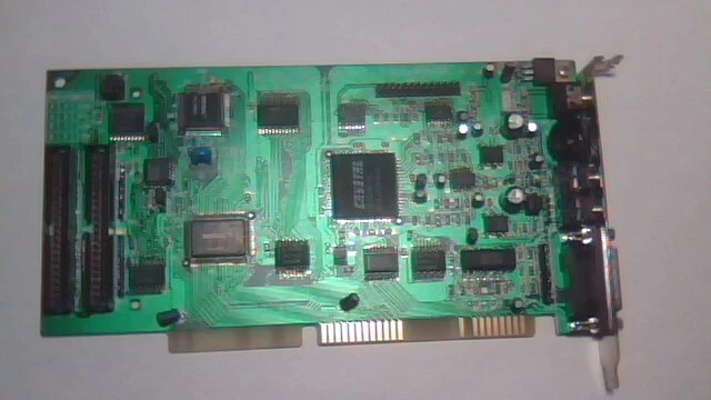 Reveal TM v1.10 Crystal Yamaha ISA Sound Card Stereo Blaster compatible 8-bit