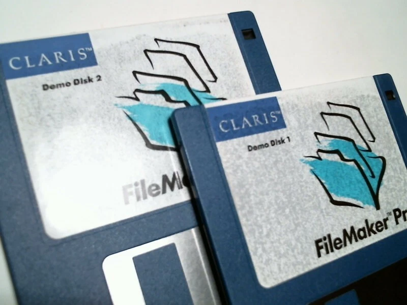 Claris FileMaker Pro demo disks 1 and 2 - 3.5" floppy disk - image 2