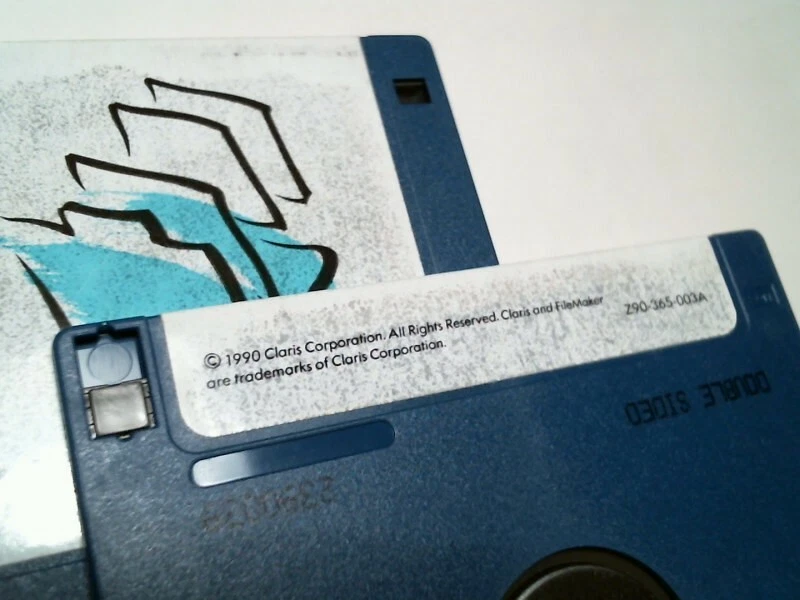 Claris FileMaker Pro demo disks 1 and 2 - 3.5" floppy disk - image 3