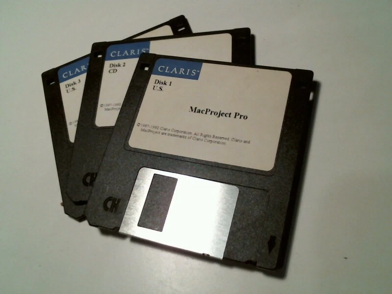 Claris MacProject Pro - 3.5" floppy disks