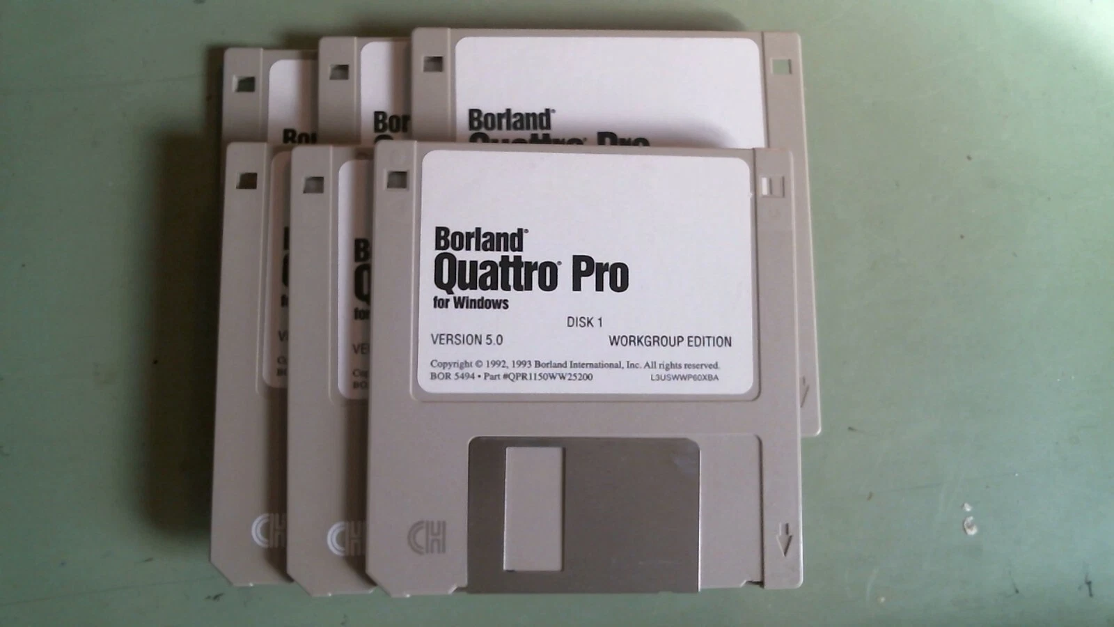 Borland Quattro Pro for Windows Ver 5.0 Workgroup edition - 3.5" floppy disks