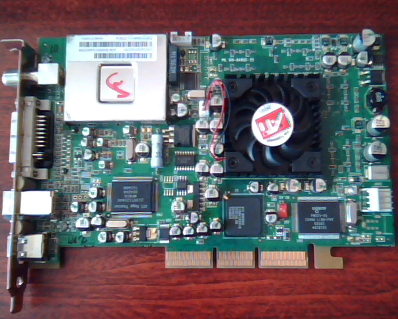 AGP card ATI Rage Theater AIW 8500DV 64M DDR 109-84800-20 DVI Vid I/O CATV DV
