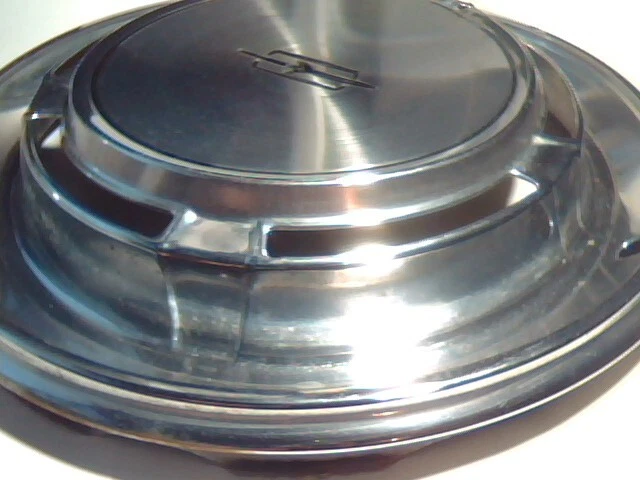 Vintage 1970 Oldsmobile F8 Stainless 5 Slot 14 Inch Wheel Cover Hub Cap OEM Used - image 3