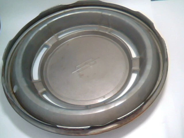 Vintage 1970 Oldsmobile F8 Stainless 5 Slot 14 Inch Wheel Cover Hub Cap OEM Used - image 3