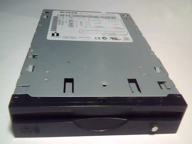 Iomega Z250ATAPI ZIP 250 250i drive IDE 40pin DELL 00C138 ATAPI-250 30460000 41.