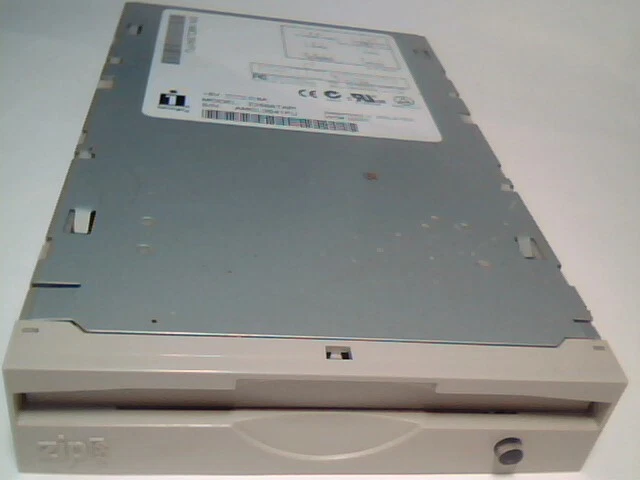 Iomega Z250ATAPI ZIP 250 250i drive IDE 40pin ATAPI-250 04195D02 CODE:51.G 2005