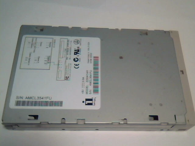 Iomega Z250ATAPI ZIP 250 250i drive IDE 40pin ATAPI-250 04195D02 CODE:51.G 2005 - image 2