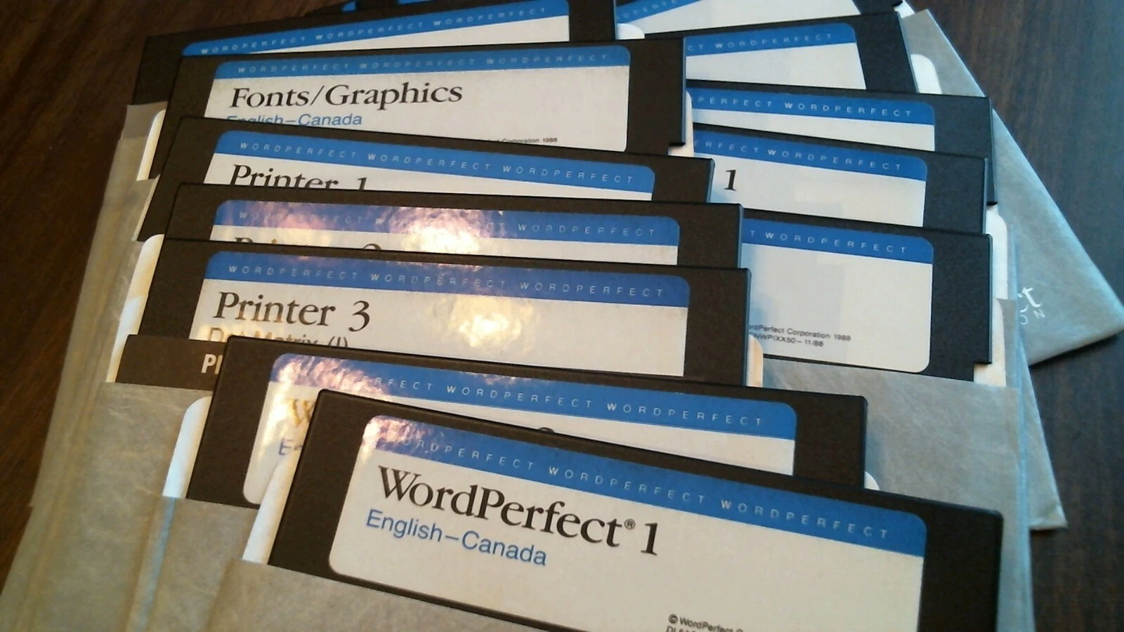 WordPerfect English Canada floppy set - Printer Font Graphics PTR - 5.25 inch