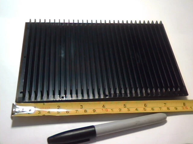 Large thick aluminum ribbed heatsink 555g / 20oz 40 sq in 8"x5" 20cm x 12.5 cm