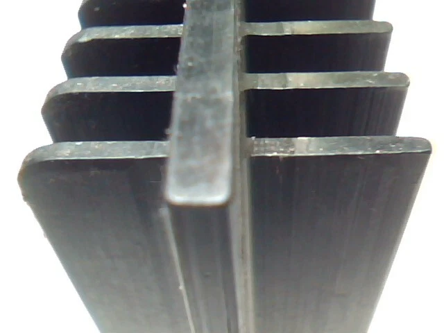 Large thick aluminum ribbed heatsink 555g / 20oz 40 sq in 8"x5" 20cm x 12.5 cm - image 7