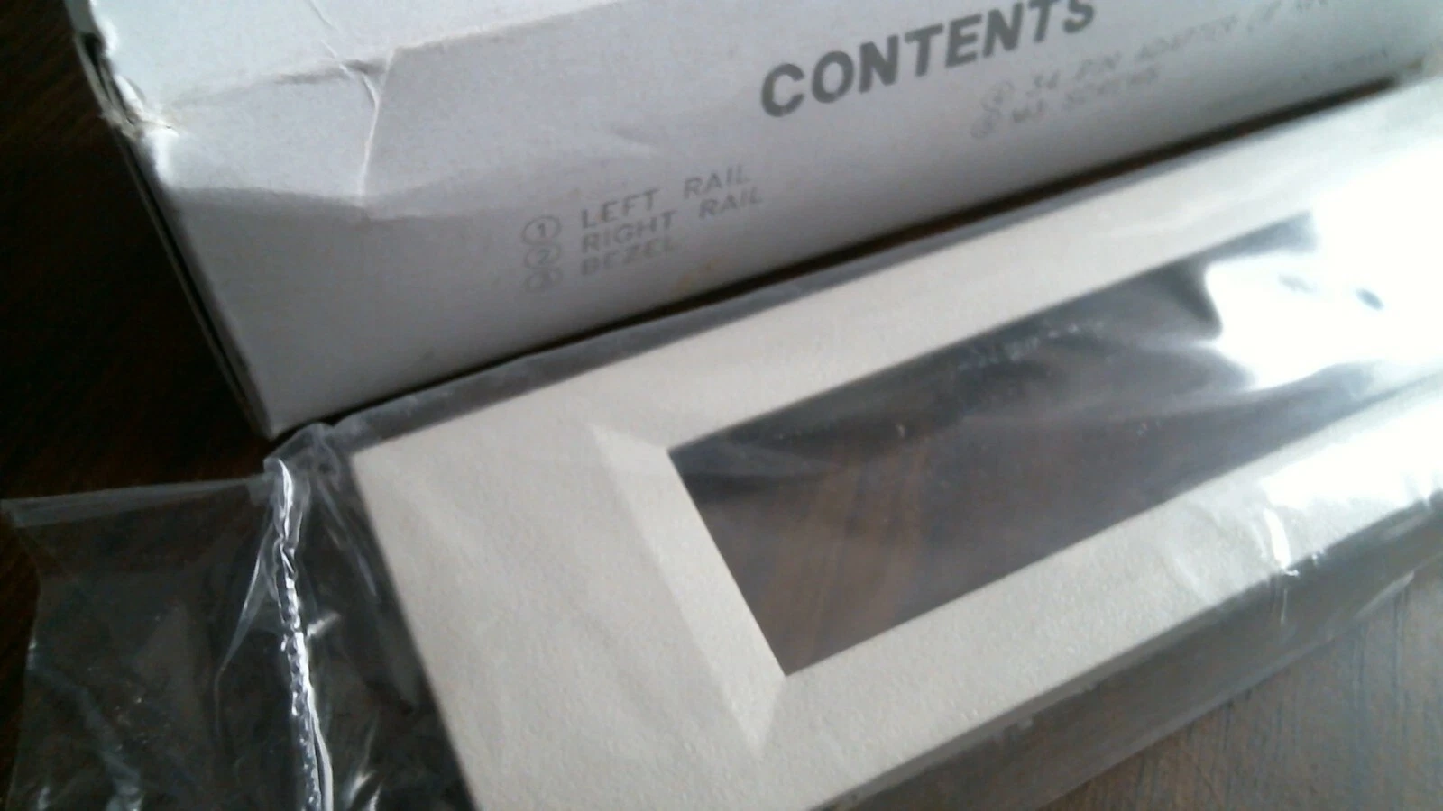 Seagate 5.25" Tape Drive Adapter Kit cream bezel - half new condition - image 7