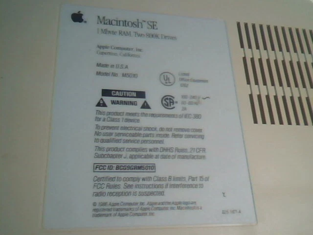 Macintosh SE - Back panel of Case - with label and STEVE JOBS SIGNATURE -1 - image 3