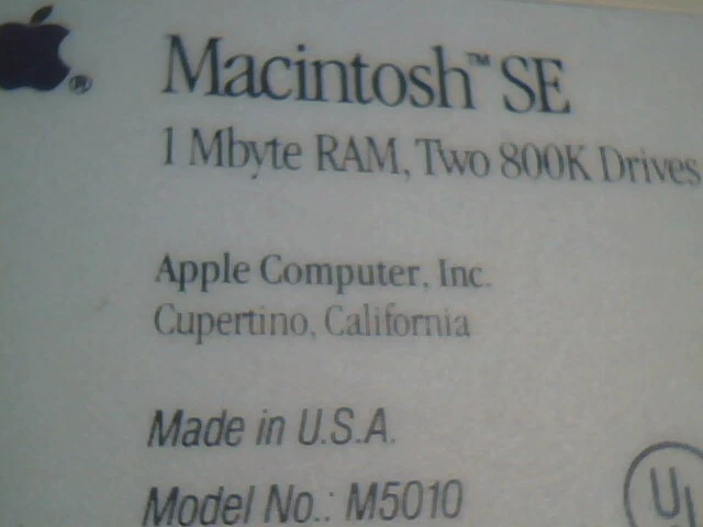 Macintosh SE - Back panel of Case - with label and STEVE JOBS SIGNATURE -1 - image 4