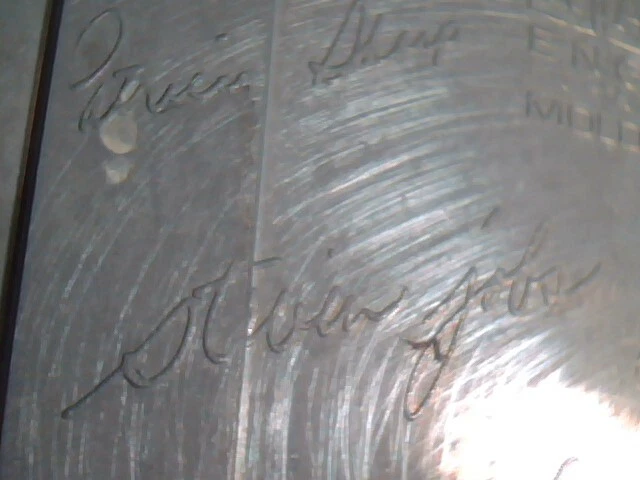 Macintosh SE - Back panel of Case - with label and STEVE JOBS SIGNATURE -2 - image 6