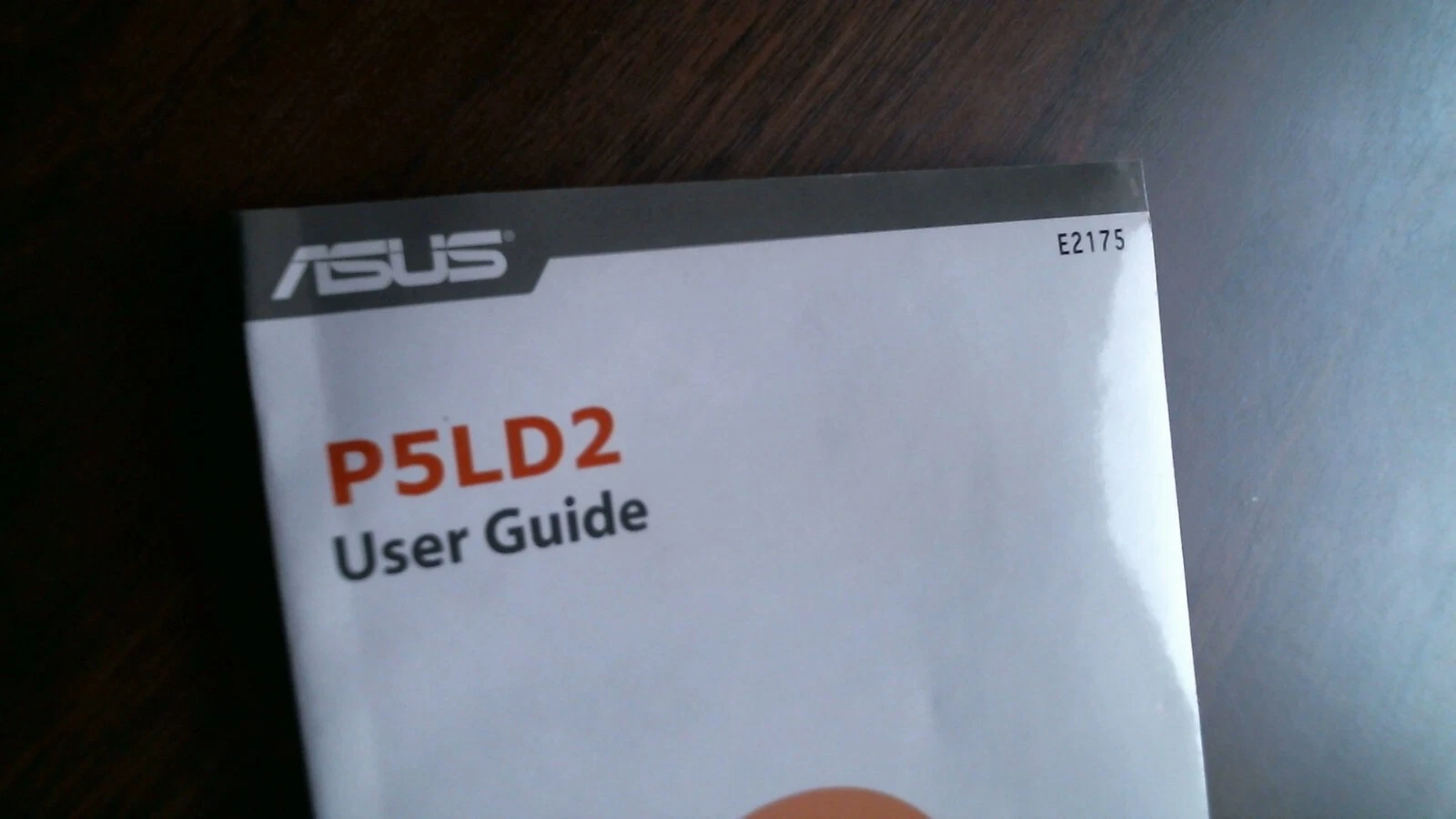 User's Manual - ASUS P5LD2 motherboard - image 2