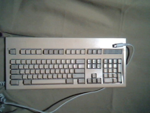Keytronic Enhanced 101-Key Keyboard AT E03600Q 088670-01 CIGE03600