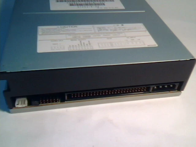 CD-ROM Drive Sun 370-3416-02 3703416 Toshiba XM-6201B ROM 1103 50PIN SCSI✅TESTED - image 4