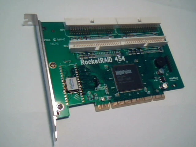 HighPoint RocketRAID 454 4-Channel ATA RAID 5 HPT374 - small BIOS chip