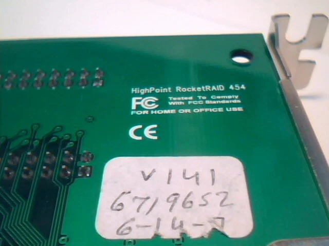 HighPoint RocketRAID 454 4-Channel ATA RAID 5 HPT374 - small BIOS chip - image 8