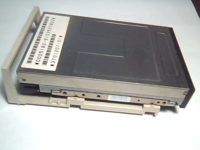 SUN 370-1207-01 3.5-inch 1.44MB Floppy Drive / SONY MP-F17W / w/mounting bracket - image 2