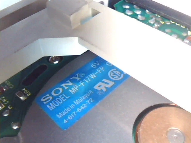 SUN 370-1207-01 3.5-inch 1.44MB Floppy Drive / SONY MP-F17W / w/mounting bracket - image 8