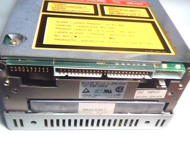 Sony SMO-E502 650MB 2U SCSI 50-PIN Internal Magneto Optical Drive Drive MO - image 3