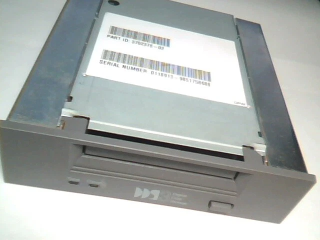 SCSI DAT Tape Drive SUN 370-2376-02 DDS3 HP C1537-00630 3826 3702376-02