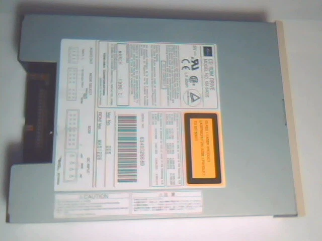 CD-ROM Drive Toshiba XM-5401B v 005 50-pin SCSI 1996 CI MA51226 CD - image 2