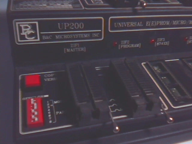 Universal Programmer UP-200 made by B&C Microsystems Inc. in 1990 RS-232 - image 2