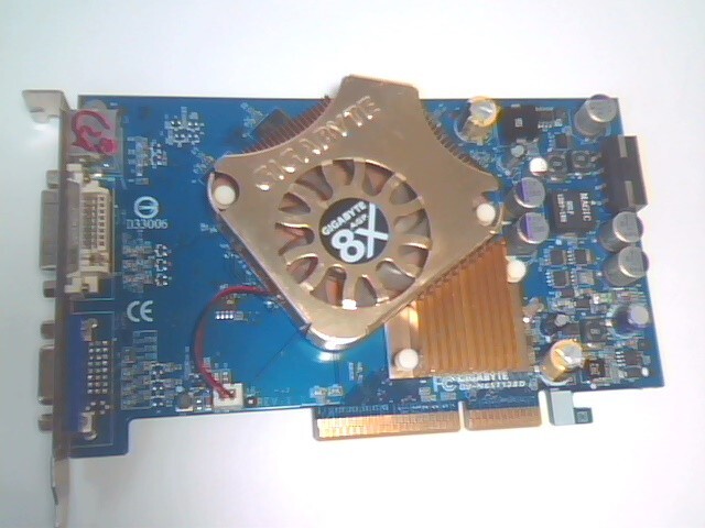 Gigabyte Nvidia GeForce 6600 GT GV-N66T128D 128MB GDDR3 AGP Graphics Card