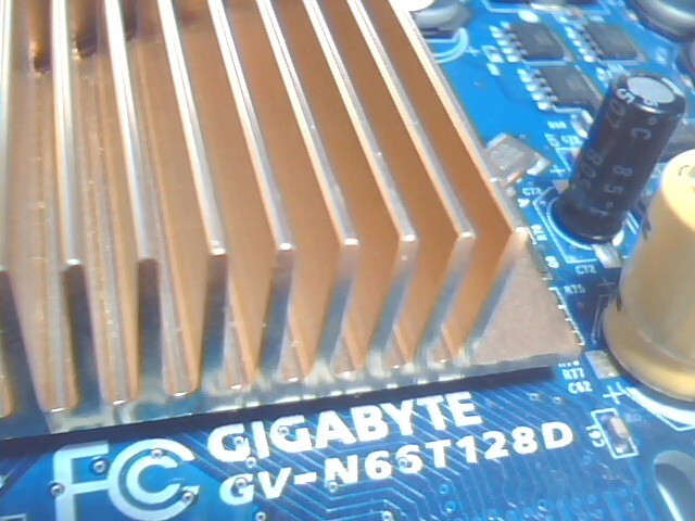 Gigabyte Nvidia GeForce 6600 GT GV-N66T128D 128MB GDDR3 AGP Graphics Card — image 4
