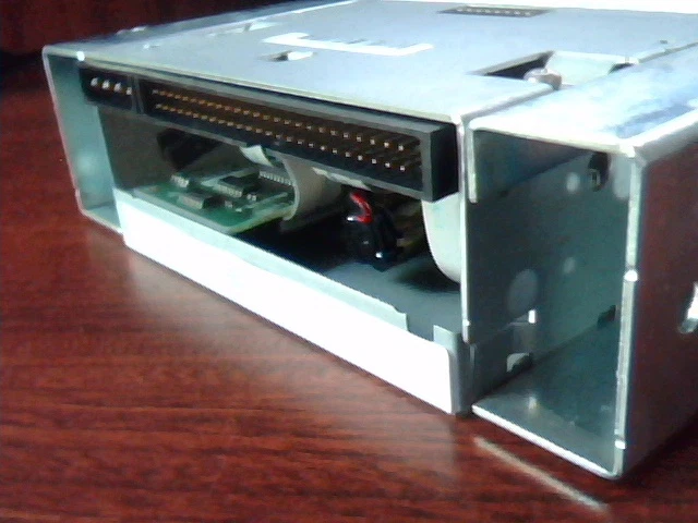 SCSI DAT Tape Drive HP C1537-00625 3826 3702377-02 5.25 SUN 370-2377 DDS-3 12/24 - image 2