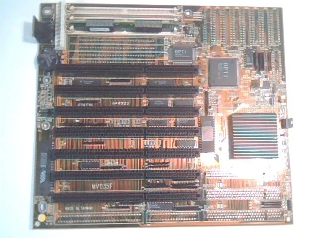 486 Motherboard MV035 7 ISA slots coin battery 50MHz 3V OPTI 802 AMI Perle 494