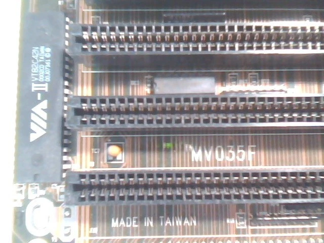 486 Motherboard MV035 7 ISA slots coin battery 50MHz 3V OPTI 802 AMI Perle 494 - image 3