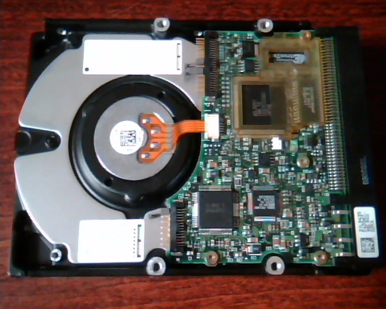 Hard Drive Disk SCSI 50-pin 18GB IBM DNES-318350 25L1780 18GB F42003 E182115 T - image 4