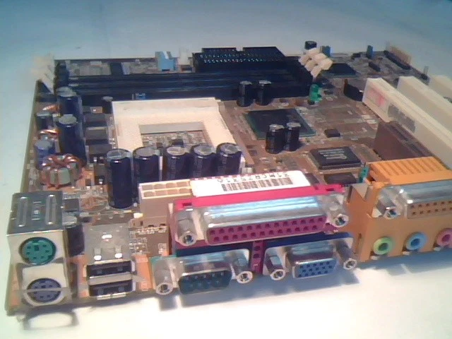 Motherboard Pentium Socket370 ASUS CUW-RM v1.01 i810 - image 2