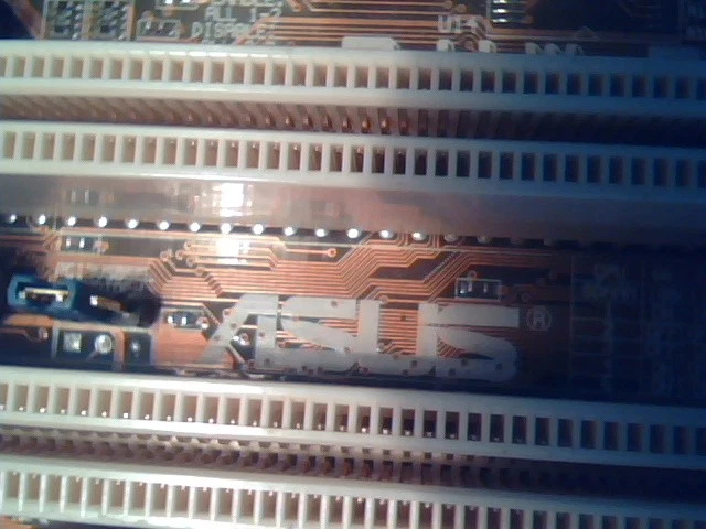 Motherboard Pentium Socket370 ASUS CUW-RM v1.01 i810 - image 4