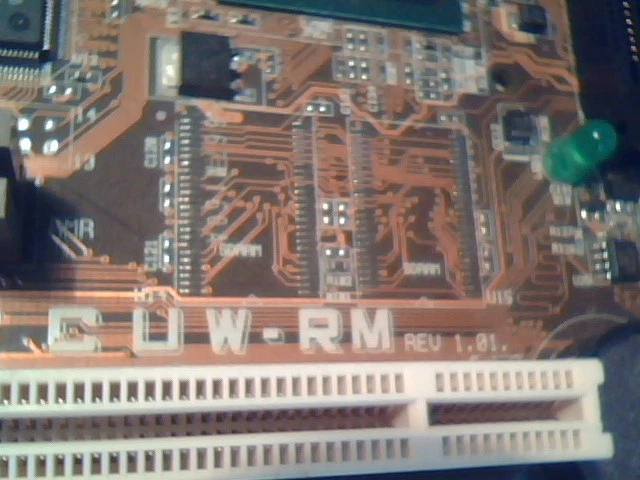 Motherboard Pentium Socket370 ASUS CUW-RM v1.01 i810 - image 5